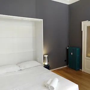 gray-design-suite-in-casa-epoca-isola-garibaldi.italymilanhotels.net/